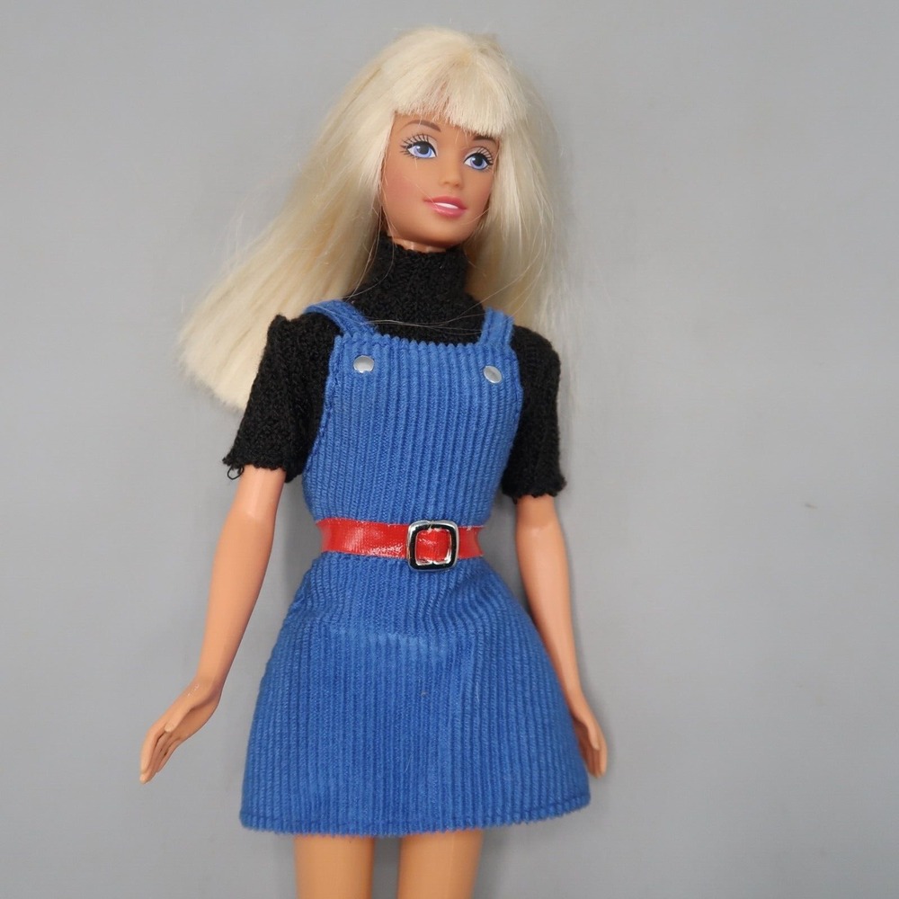 Vintage 1995 Blonde Barbei Walmart shopping Time Barbie Mattle fashion doll